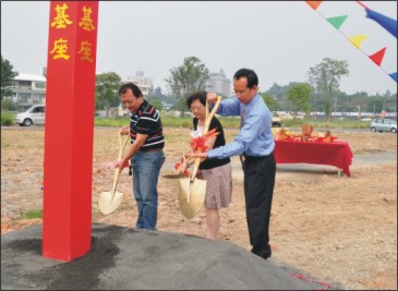 2010台灣燈會滴嘉 主燈開工啦! 2010台灣燈會滴嘉 主燈開工啦!