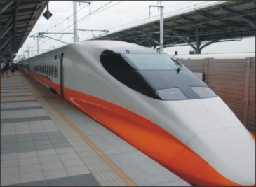 高鐵嘉義站加班車 搶攻返鄉投票潮 高鐵嘉義站加班車 搶攻返鄉投票潮
