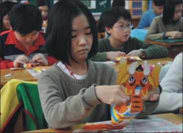 虎年小提燈 摺法有撇步 虎年小提燈 摺法有撇步
